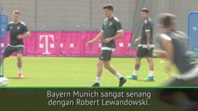 Heynckes Tak Tertarik Tukar Lewandowski dengan Ronaldo