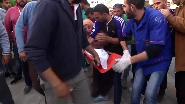 İsrail'in Şehit Ettiği Filistinli Çocuğun Kaybı Ailesini Yasa Boğdu (1)