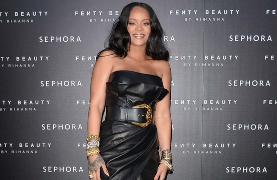 Rihanna serait en train de travailler sur un double album