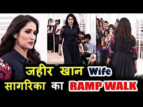 Zaheer khan की पत्नी Sagarika Ghatge ने किया Ramp Walk | Lakme Fashion Walk 2018