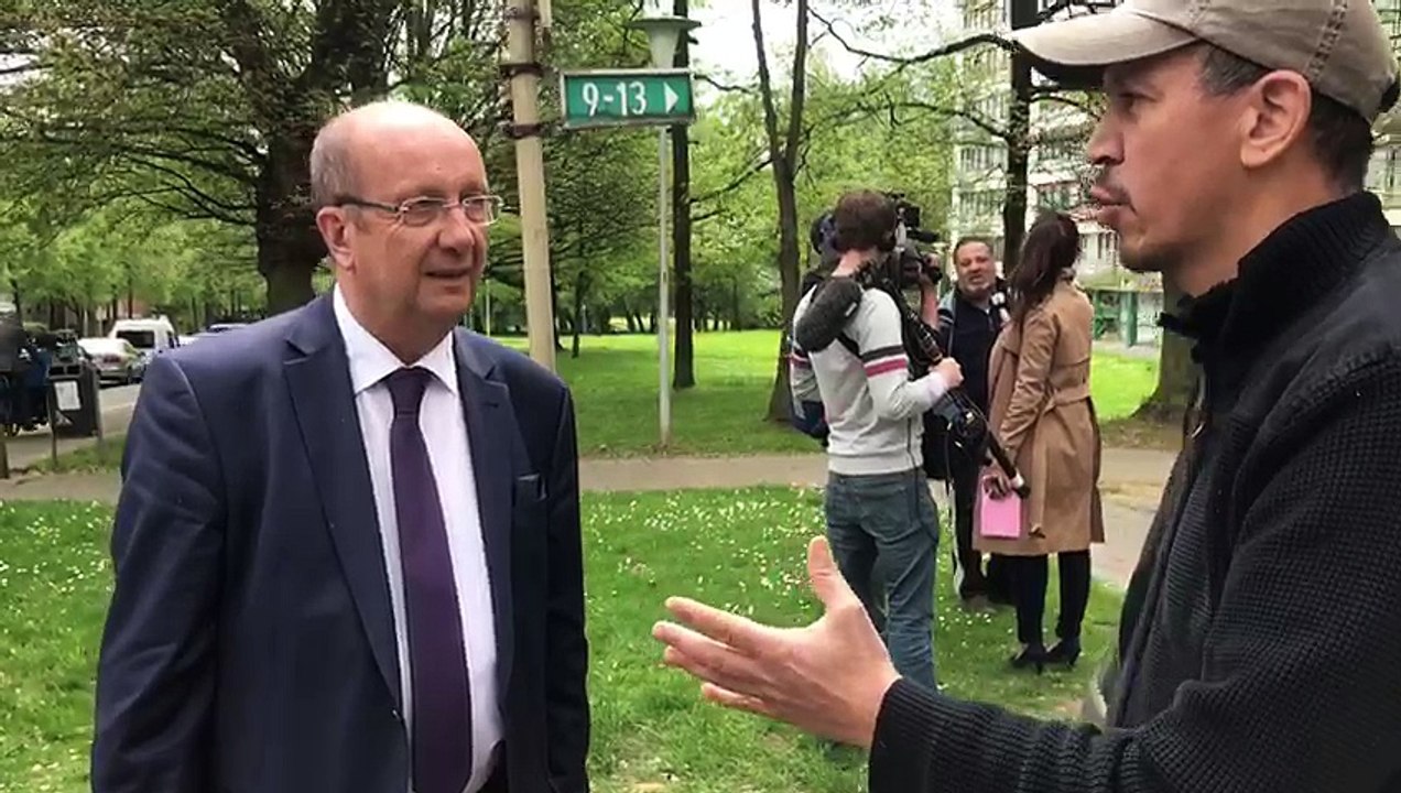 Un habitant du Peterbos interpelle Eric Tomas: "Il n'y a pas d'intégration sociale"