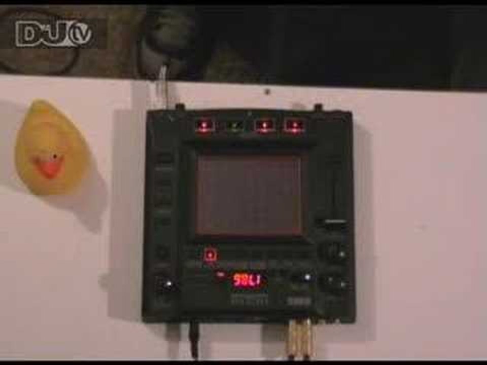 Beardyman using Korg's kaoss Pad 3