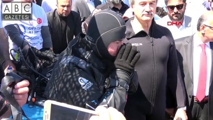 Akvaryum Adam lakaplı Türk dalgıç Guiness rekorlar kitabında!