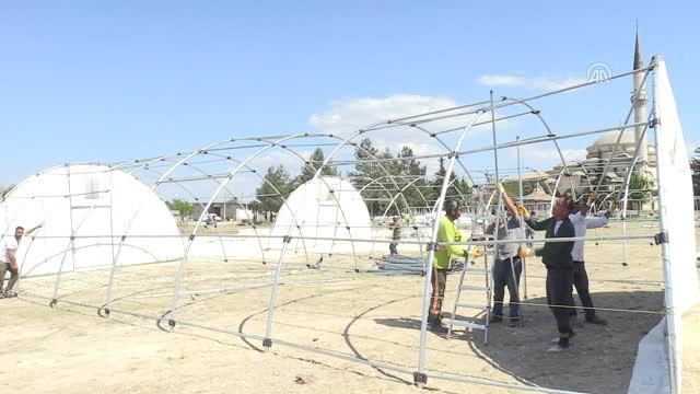 Vali Kalkancı: Hasar Tespit Çalışmalarında Köylerde 87'si Ağır, 15 de Orta Hasarlı Ev Tespit Ettik