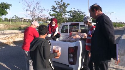 Samsat'ta depremzedelere sıcak yemek - ADIYAMAN