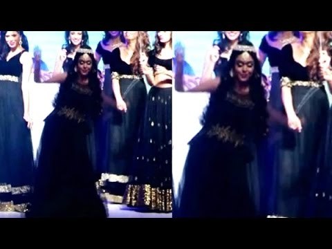 Bollywood Actress Hrishitaa Bhatt SLIPS On Ramp @ IIJW 2015