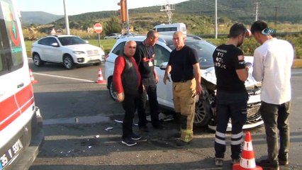 Selçuk'ta servis minibüsü kaza yaptı: 25 kişi yaralı