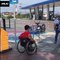Cet handicapé en fauteuil roulant peut faire de la moto grace à une invention incroyable