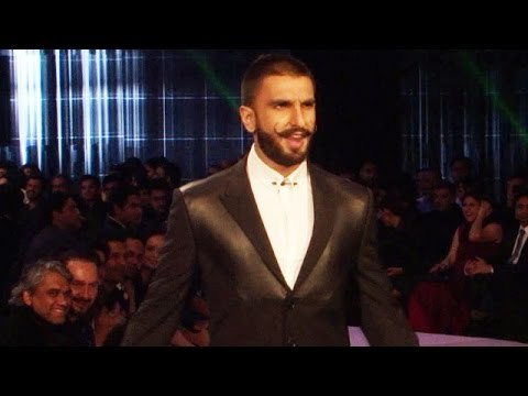 Ranveer Singh's FUNNY RAMP WALK @ GQ's Fashion Nights