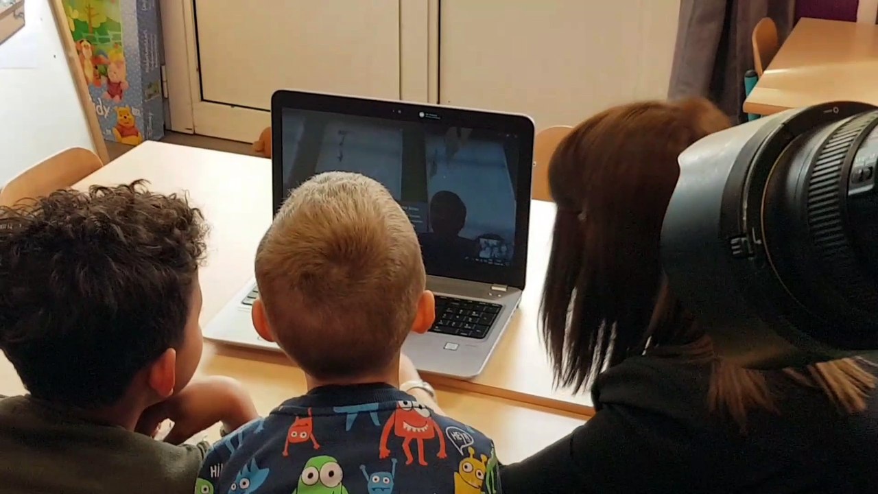 Ecole numérique Houdeng 003 videoconference