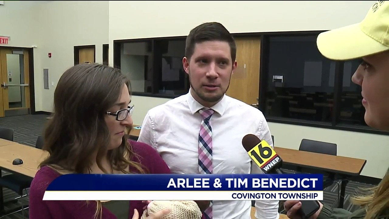 911 Dispatcher Meets Baby She Helped Deliver on the Phone