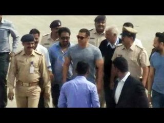 Crazy FANS CHEERS For Salman Khan In Surat | DA-BANG Live Concert