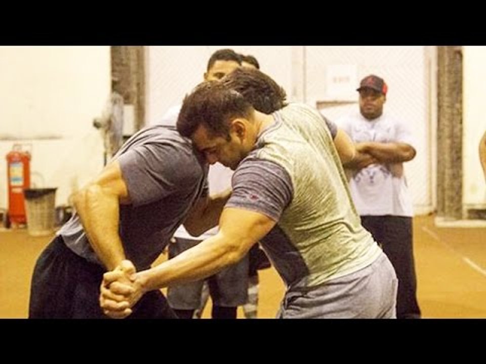 Salman Khan INJURED While Wrestling On The Sets Of SULTAN