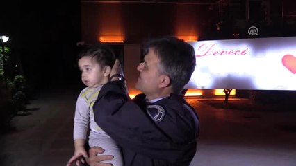 Yol Ortasında Fark Edilen 2 Yaşındaki Çocuk Yakınlarına Teslim Edildi