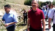 Dinar ve Bolvadin den gelen misafirleri Şuhut tan zafere Kocatepe Yolunda projesi 3 etabında Zaferyolunu yürüyüşü habib akalın farkıyla