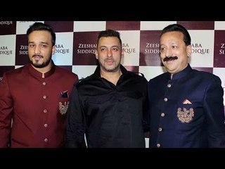 Salman Khan At Baba Siddique Iftar Party 2016