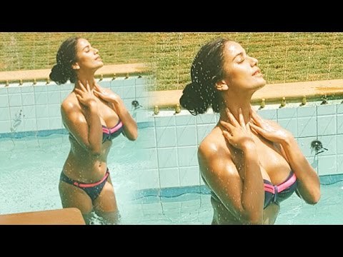 Poonam Pandey Flaunts Her HOT Assets In TINY BIKINI
