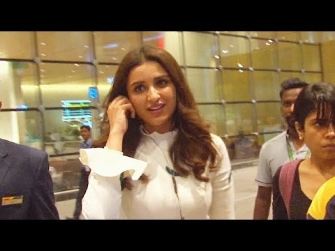 Parineeti Chopra Spotted At Mumbai Airport, Returns From Delhi
