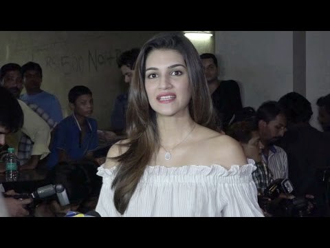 Kriti Sanon At Irrfan Khan's Madaari Movie Special Screening