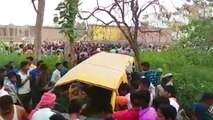 Kushinagar: 11 Students die after School Bus collides with train at unmanned crossing |Oneindia News