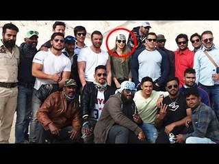 Salman's Girlfriend Iulia Spotted With TUBELIGHT Team On Location