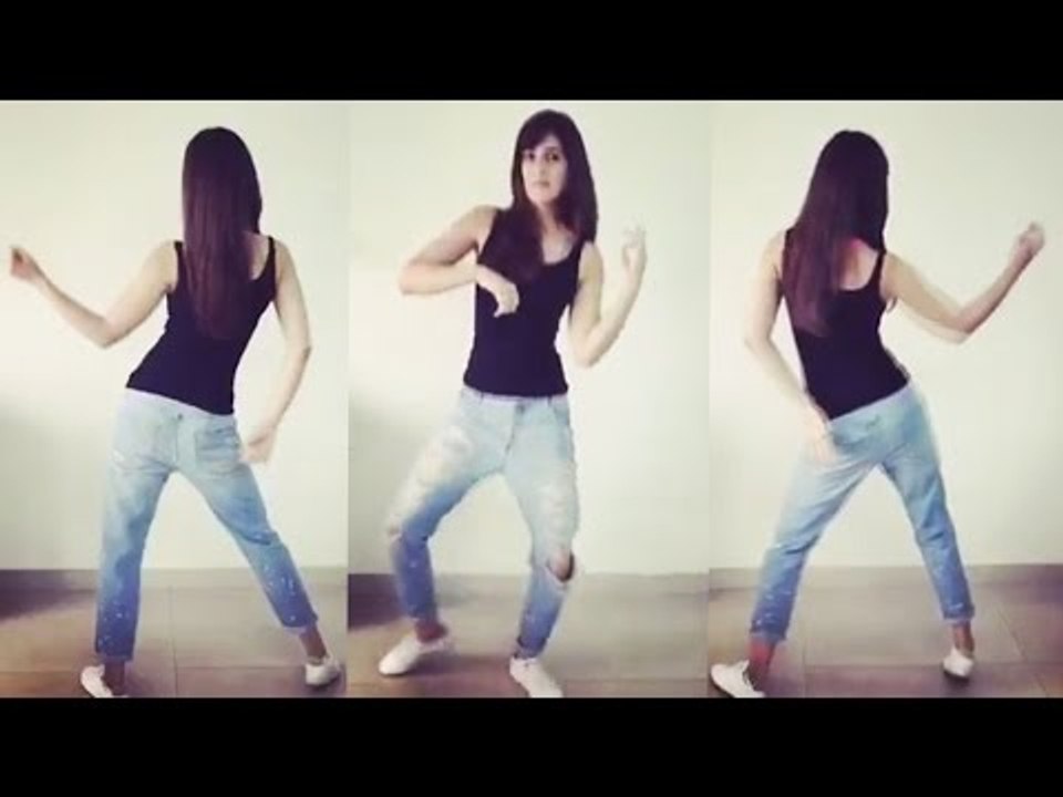Kriti Sanon HOT Beat Pe Booty Dance | A Flying Jatt