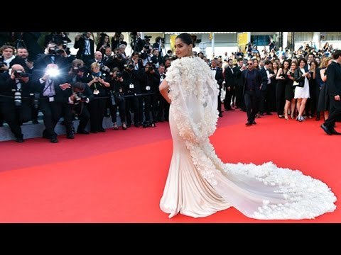 Sonam Kapoor Dazzles In Ralph & Russo's Gown @ Cannes 2016 Red Carpet