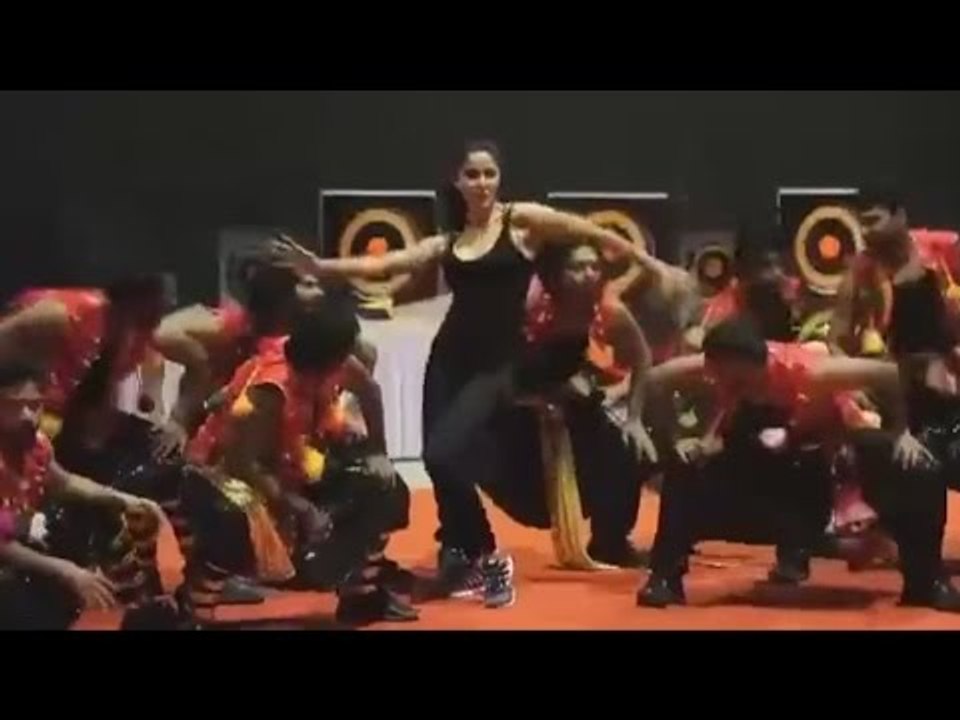 Katrina Kaif Dance On Chikni Chameli | Dream Team Tour Rehearsals