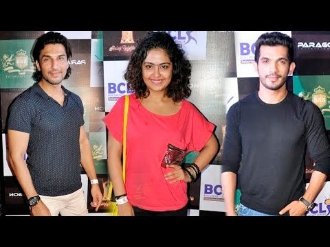 Box Cricket League 2016 Red Carpet | Arjun Bijlani, Krystal D'souza, Karan Tacker
