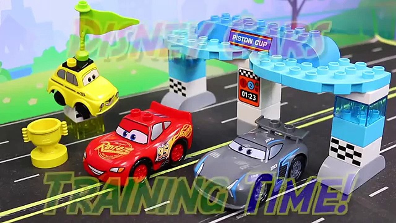 Lego Duplo Disney Cars 3 Piston Cup Race Lighting McQueen Races Batman Batmobile and Jackson Storm