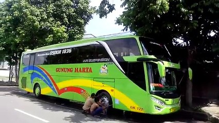 Interior Bus Gunung Harta Mercedes Benz O500R 1836