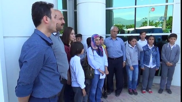 Öğrenciler Harçlıklarını Mehmetçiğe Bağışladı