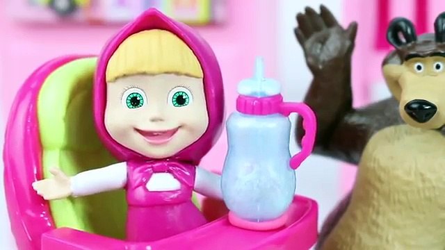 MASHA E O URSO QUANDO ERA BEBÊ Com medo de dormir sozinha e Outras Histórias em Portugues