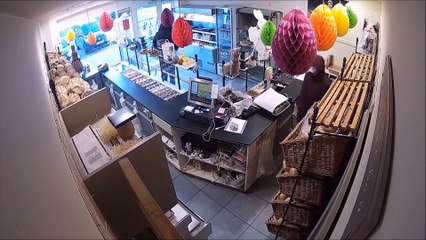 Un gérant d'une boulangerie belge a parfaitement maîtrisé l'un des hommes qui tentait de le braquer