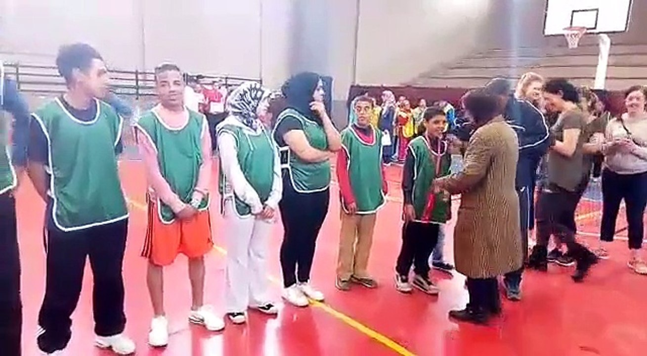 La remise des médailles aux jeunes de l'associa...