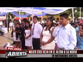 MUJER CASI DEJA EN EL ALTAR A SU NOVIO EN MATRIMONIO MASIVO