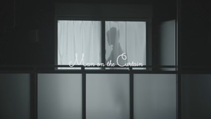 Una silueta tras la cortina para proteger a mujeres que viven solas en Japón