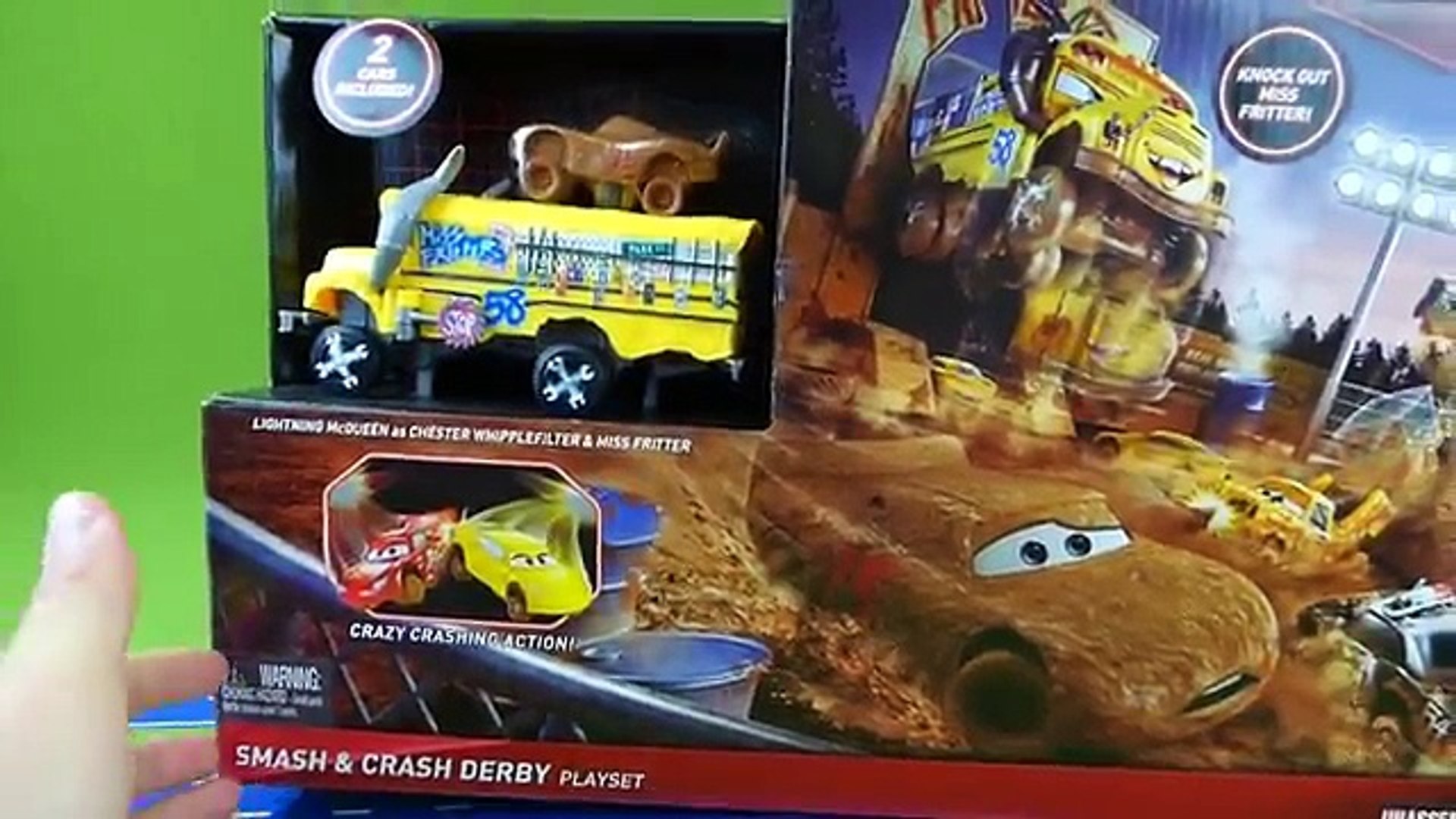 Cars 3 Crazy 8 Crashers Smash and Crash Derby Playset