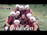 Salman Khan Poses with Local Fans On The Sets Of Tubelight In Manali
