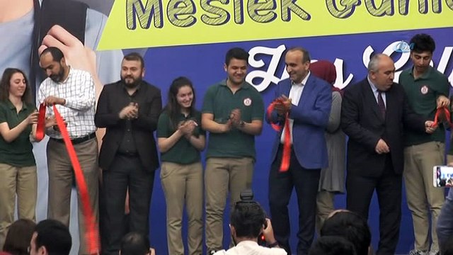 Eğitim ve kariyerine yön vermek isteyenler Arnavutköy’de buluştu