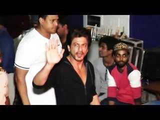 Shahrukh Khan & Imtiaz Ali SPOTTED Shooting For REHNUMA At Bandra