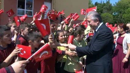 Toptan, “2023, 2053, 2071 hedeflerine varmayı gerçekten istiyorsak spor ve sanat alanında da başarılı olmamız gerekir”