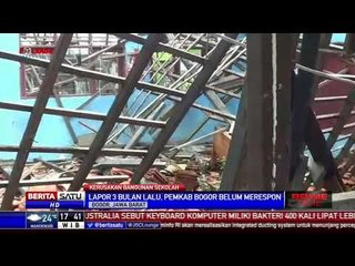 Atap Ambruk, Siswa SD di Bogor Berbagi Ruang Kelas