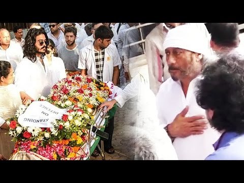 Jackie Shroff At Veteran Actor Vinod Khanna's Funeral