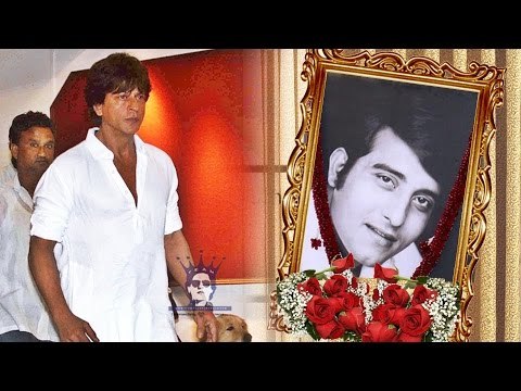 Shahrukh Khan Attends Vinod Khanna's Prayer Meet