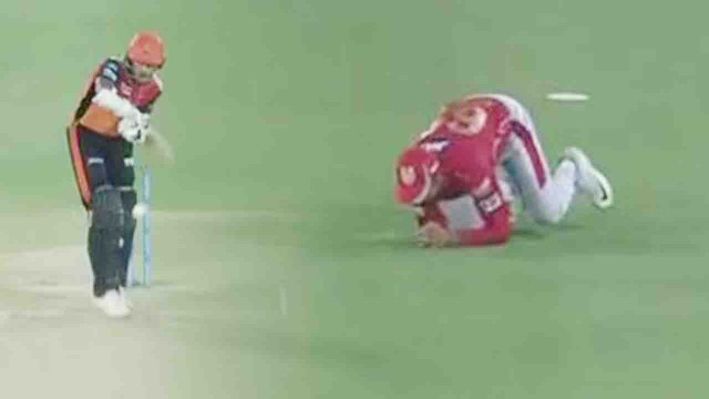 IPL 2018 KXIP vs SRH : Shikhar Dhawan out for 11 runs, Ankit Rajpoot strikes | वनइंडिया हिंदी