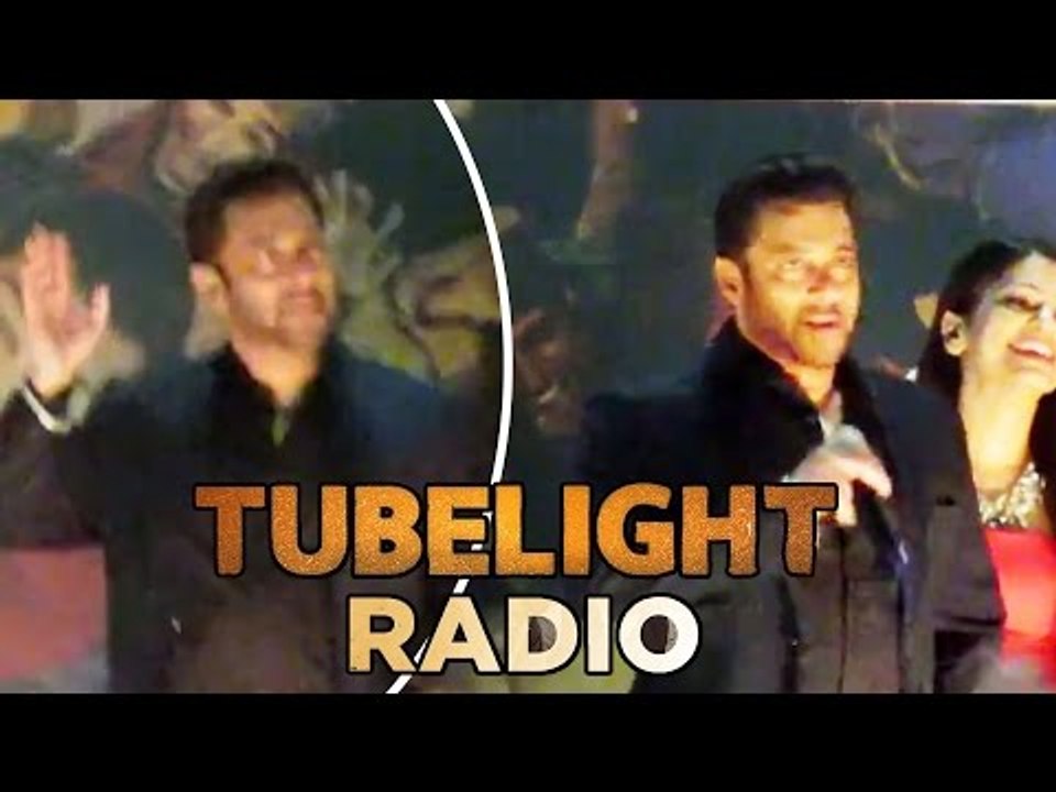Salman Khan's GRAND ENTRY In DUBAI | Fans GO Crazy |Tubelight RADIO SONG