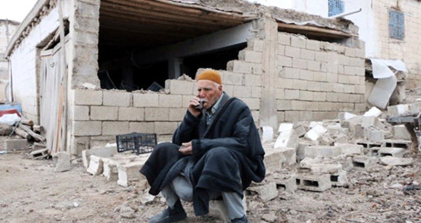 Samsat'ta 5.1 Büyüklüğündeki Deprem Anında Yaşanan Panik Anları Kamerada