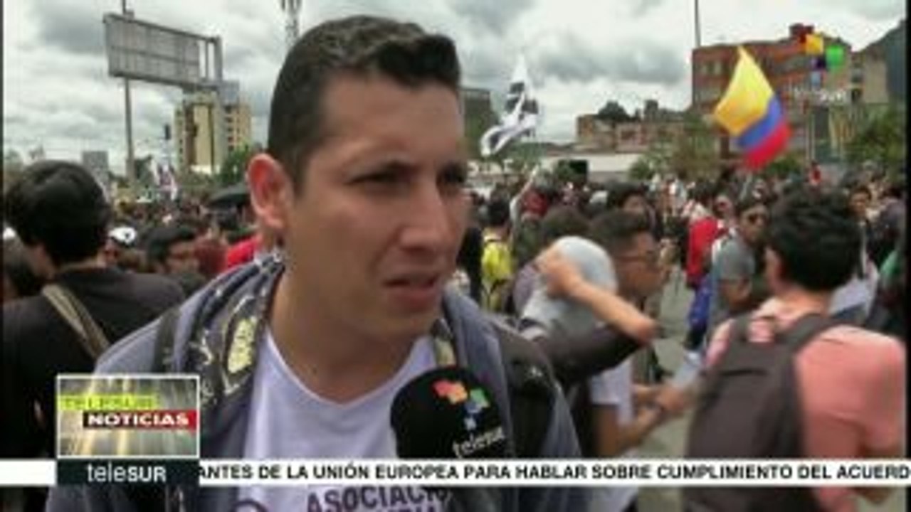 Estudiantes en Colombia exigen una reforma en la educación superior