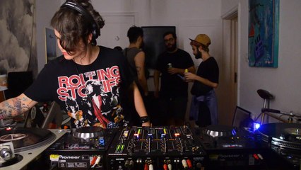 Ella de Vuono DJ Set - Quarto/Fresta